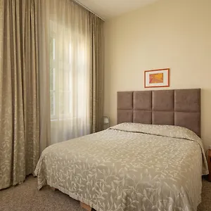 Mamaison Izabella Hotel